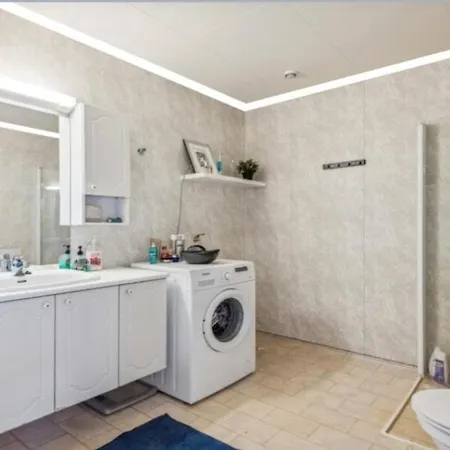 Apartman Sentral Og Romslig Pa